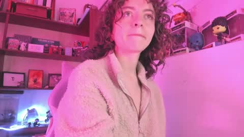 Camila     2 online show from 12-05-24, 05:37