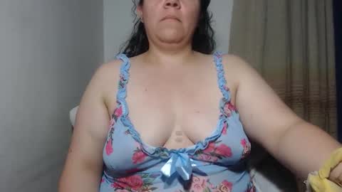      online show from 10-11-25, 03:17