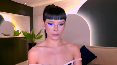 Agatha online show from 11-13-25, 07:24