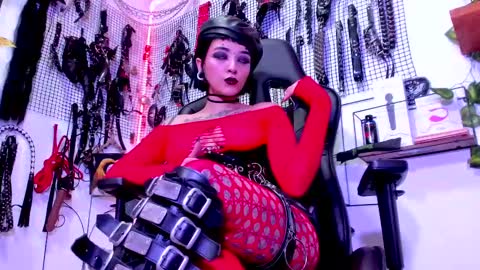Snapshot of agathamoonn chatting on 02-28-25, 08:18 Agatha Fox online show from 02-28-25, 08:18