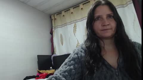 Snapshot of agel_sw1 chatting on 10-02-25, 12:17 Angel online show from 10-02-25, 12:17