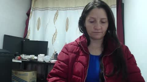 Snapshot of agel_sw1 chatting on 10-13-25, 10:32 Angel online show from 10-13-25, 10:32