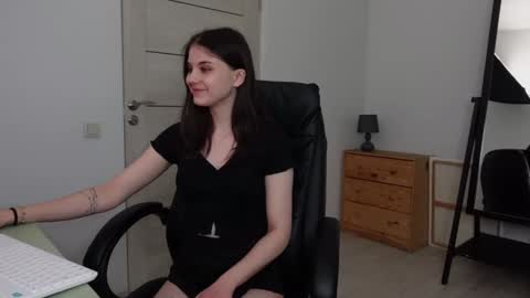 Agelina Lilly Laura online show from 01-05-25, 02:38