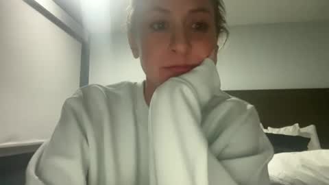 Annie online show from 01-11-25, 01:59