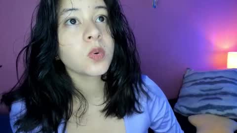 Snapshot of agnes_21 chatting on 10-31-25, 01:45 ines online show from 10-31-25, 01:45