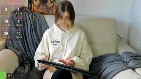 Agnes online show from 09-18-25, 07:54