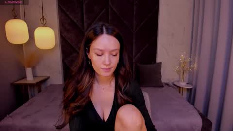 Snapshot of agnes_sky chatting on 10-29-25, 10:06 Agnes online show from 10-29-25, 10:06