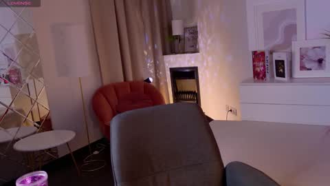 Agnes online show from 02-22-26, 09:46