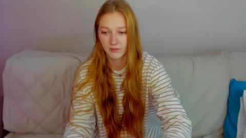 Snapshot of agnesarden chatting on 11-13-25, 12:59 AgnesArden online show from 11-13-25, 12:59