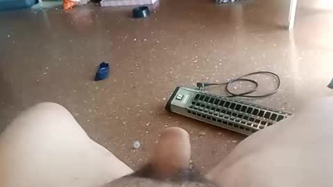 agustingaleano14 online show from 10-28-25, 04:31