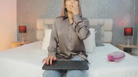 Ahmara  online show from 11-08-25, 11:32