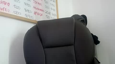 Snapshot of ahntony__69 chatting on 10-27-25, 07:56 ahntony  69 online show from 10-27-25, 07:56