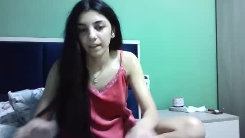 Snapshot of ahotkitty18 chatting on 12-21-24, 08:07 Selena online show from 12-21-24, 08:07