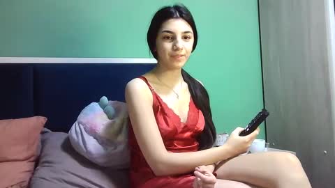 Snapshot of ahotkitty18 chatting on 12-29-24, 08:44 Selena online show from 12-29-24, 08:44