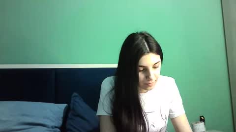 Snapshot of ahotkitty18 chatting on 01-14-25, 04:50 Selena online show from 01-14-25, 04:50