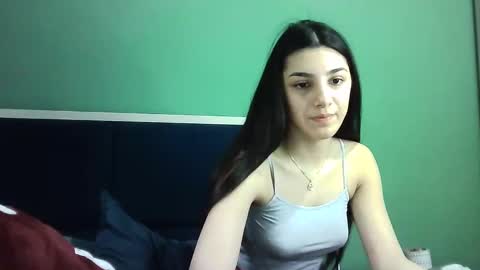 Snapshot of ahotkitty18 chatting on 01-15-25, 11:00 Selena online show from 01-15-25, 11:00