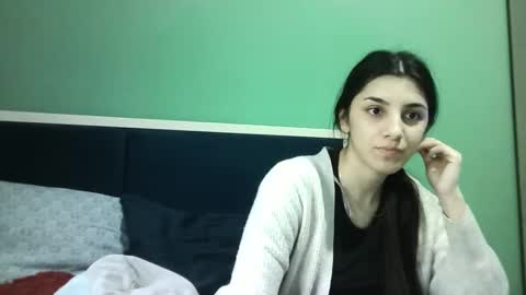 Snapshot of ahotkitty18 chatting on 02-15-25, 10:00 Selena online show from 02-15-25, 10:00