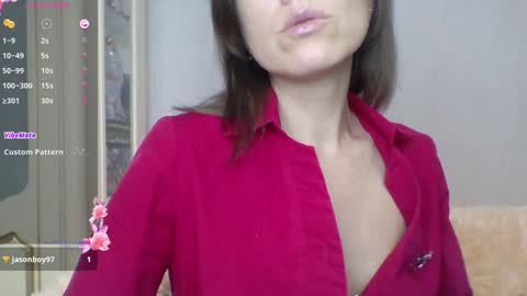 Snapshot of ahtena chatting on 01-29-25, 02:32 Ahtena online show from 01-29-25, 02:32