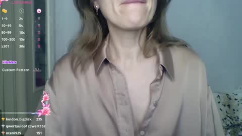 Snapshot of ahtena chatting on 11-02-25, 07:05 Ahtena online show from 11-02-25, 07:05