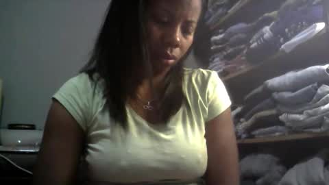 Snapshot of aicha_boobs chatting on 10-08-25, 02:09 Aicha boobs online show from 10-08-25, 02:09