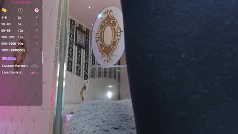 aidasina online show from 10-18-25, 07:03