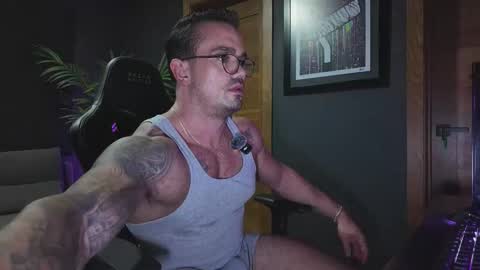 aidenlivex online show from 11-18-25, 01:22