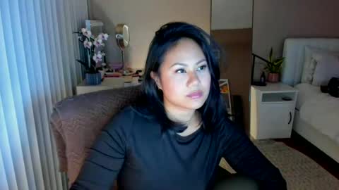 Giana online show from 11-16-25, 01:22