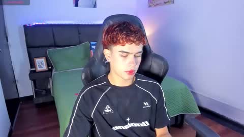 Aiden  online show from 11-20-25, 01:00