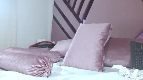 aiilynsmiith online show from 01-16-26, 06:50