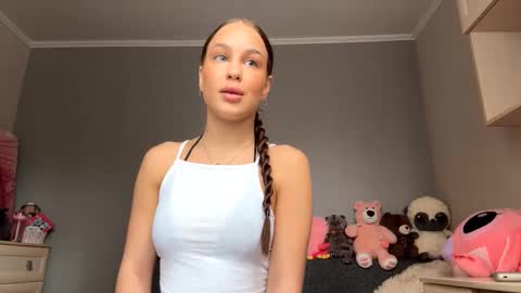 Katie online show from 09-26-25, 06:39