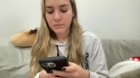 Aile online show from 01-11-25, 01:22