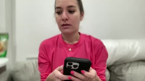 Aile online show from 02-18-25, 01:43