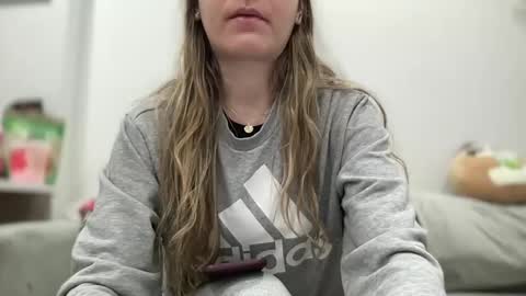 Aile online show from 02-25-25, 01:41