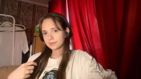 Kira online show from 10-05-25, 10:13