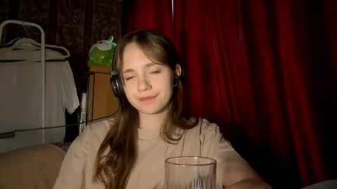 Kira online show from 10-07-25, 12:35