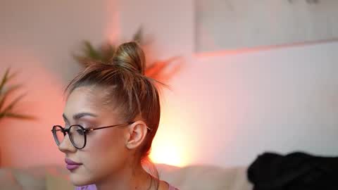 Snapshot of aileenaxa chatting on 10-13-25, 06:41 Aileen online show from 10-13-25, 06:41