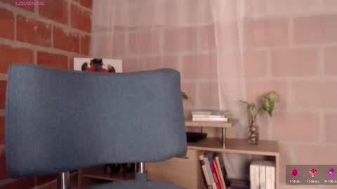 ailyn_ online show from 09-16-25, 05:08