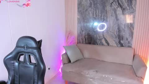 Snapshot of ailynblaze chatting on 10-08-25, 07:28 Ailyn online show from 10-08-25, 07:28