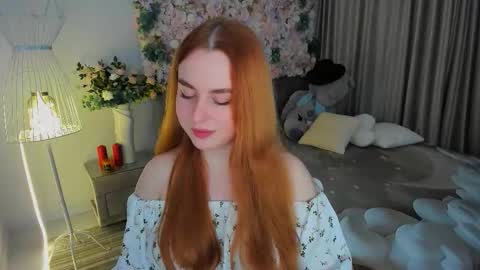 Snapshot of airysilhouette chatting on 11-15-25, 04:21 Louise online show from 11-15-25, 04:21