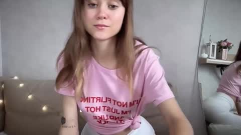 Aisha  online show from 10-09-25, 07:17