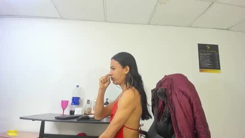 Aisha online show from 09-29-25, 12:49