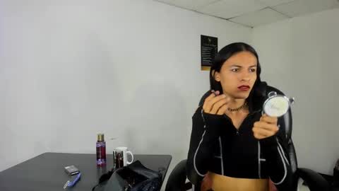 Aisha online show from 11-30-25, 02:48