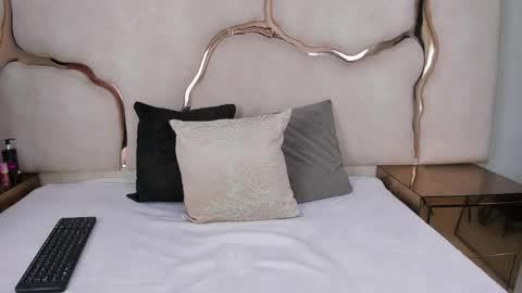 Aisha online show from 01-17-26, 02:00