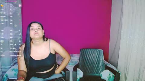 aisha_stacey0410 online show from 02-08-25, 06:12