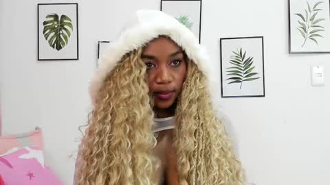 Aisha online show from 03-04-25, 03:26