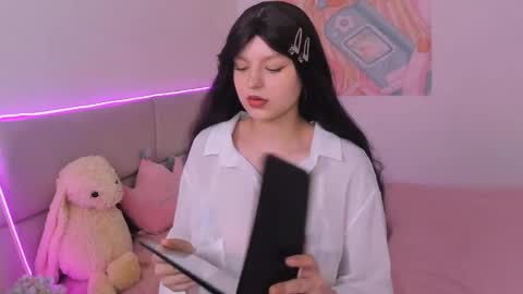 Aisha online show from 11-14-25, 03:16