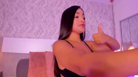 Aisha online show from 10-24-25, 02:46