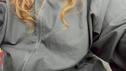 Snapshot of aisharouhi chatting on 11-10-25, 01:10 Aisha online show from 11-10-25, 01:10