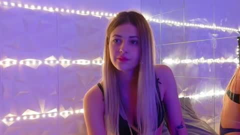 Aisha online show from 10-10-25, 05:06