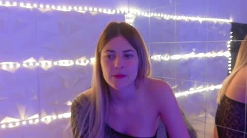 Aisha online show from 11-12-25, 06:25